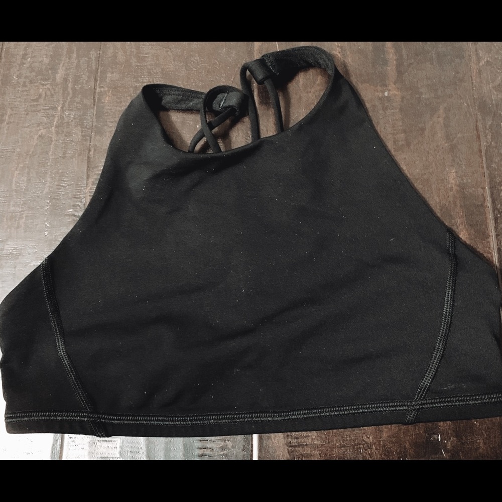 Lululemon | Free to be High-neck Bra